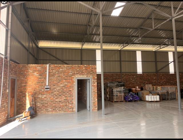 540M² WAREHOUSE TO LET IN POMONA